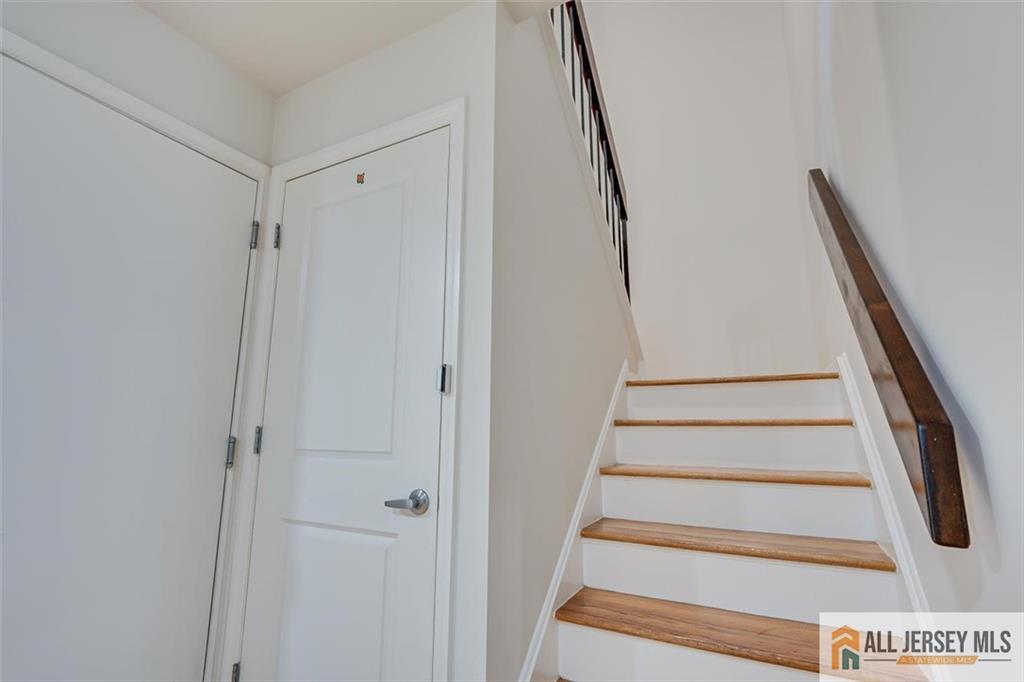 3406 Hana Road Edison, NJ 08817 - Photo 27 of 61