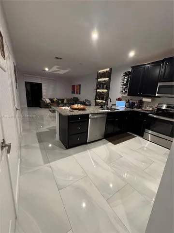 $3,000 | 10910 Southwest 232nd Terrace, Unit 10910, Homestead, FL 33032