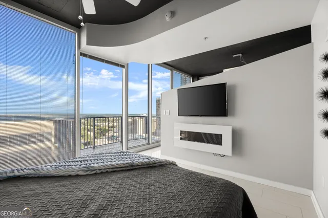 $279,500 | 400 Peachtree Street Northeast, Unit 3712, Atlanta, GA 30308