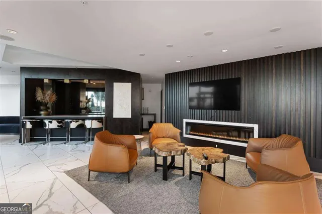 $279,500 | 400 Peachtree Street Northeast, Unit 3712, Atlanta, GA 30308