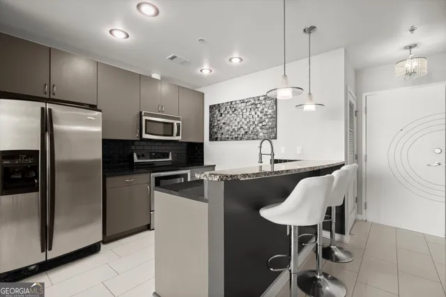 $279,500 | 400 Peachtree Street Northeast, Unit 3712, Atlanta, GA 30308