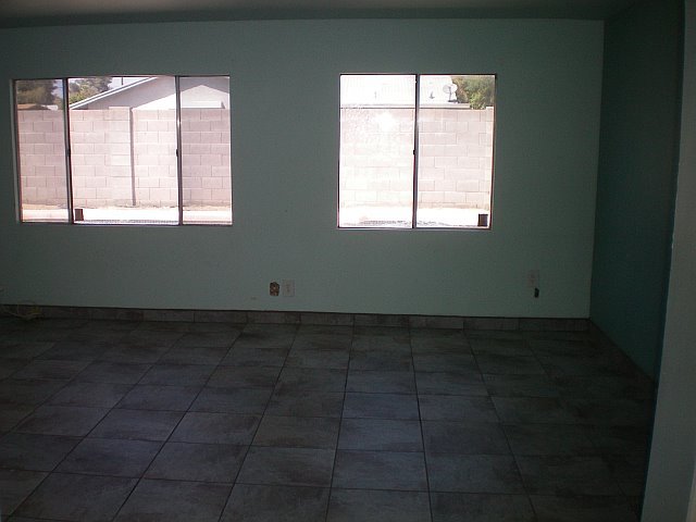 2402 East Cactus Road Phoenix, AZ 85032 - Photo 4 of 6 Interior