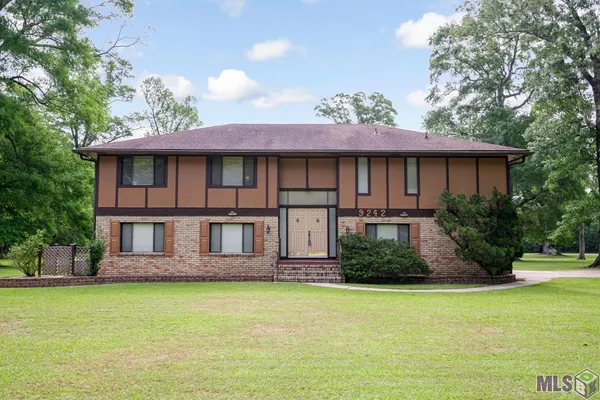 $435,000 | 9242 Willow Creek Drive, Greenwell Springs, LA 70739