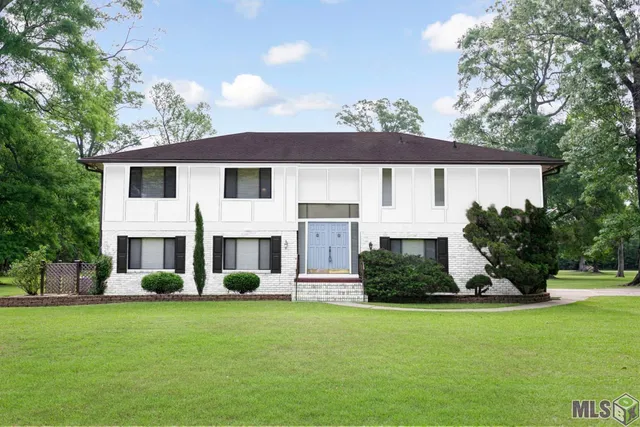$435,000 | 9242 Willow Creek Drive, Greenwell Springs, LA 70739