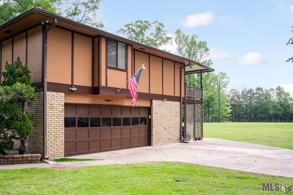 $435,000 | 9242 Willow Creek Drive, Greenwell Springs, LA 70739