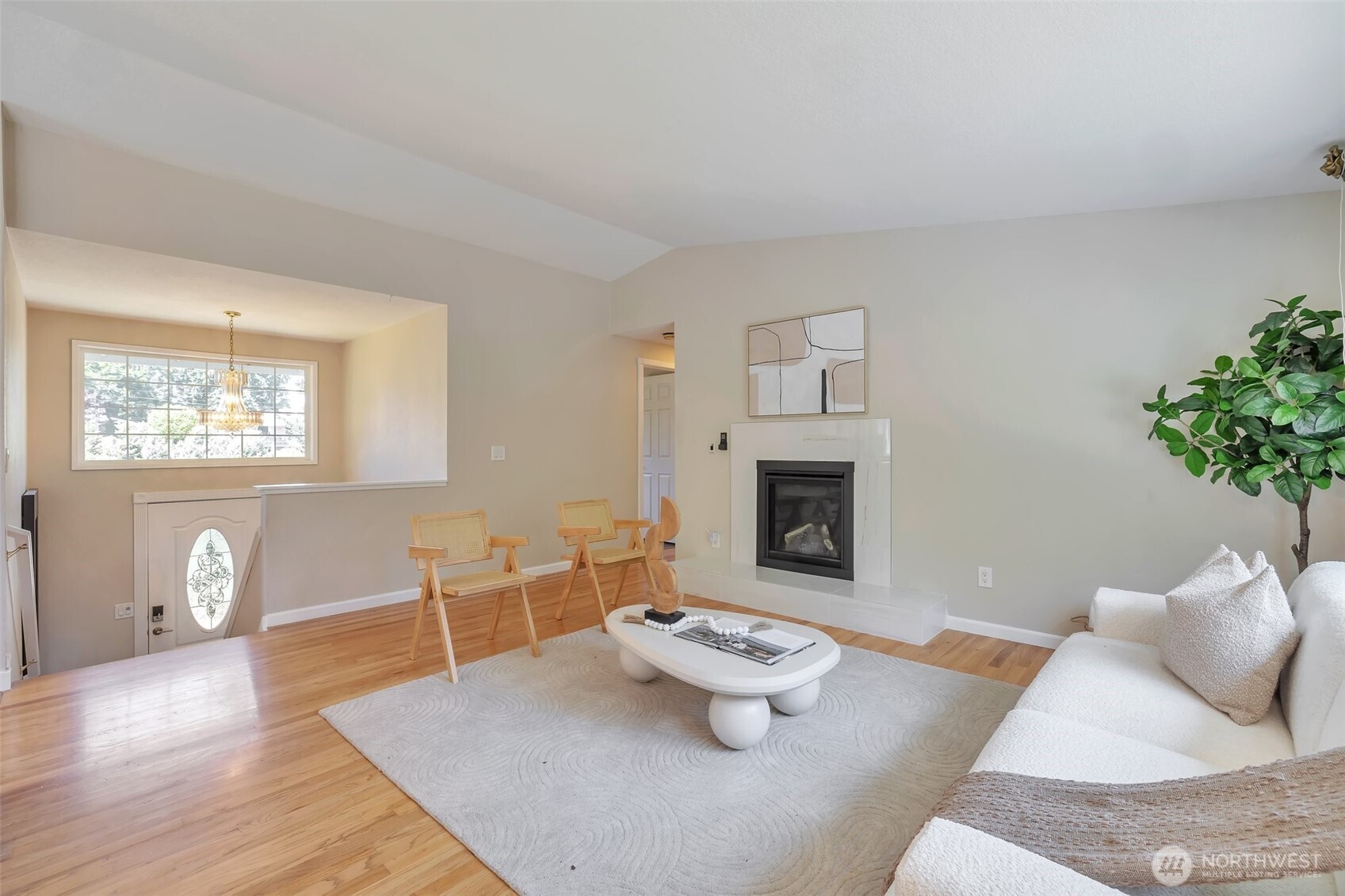 7906 211th Place Southwest Edmonds, WA 98026 - Photo 3 of 25