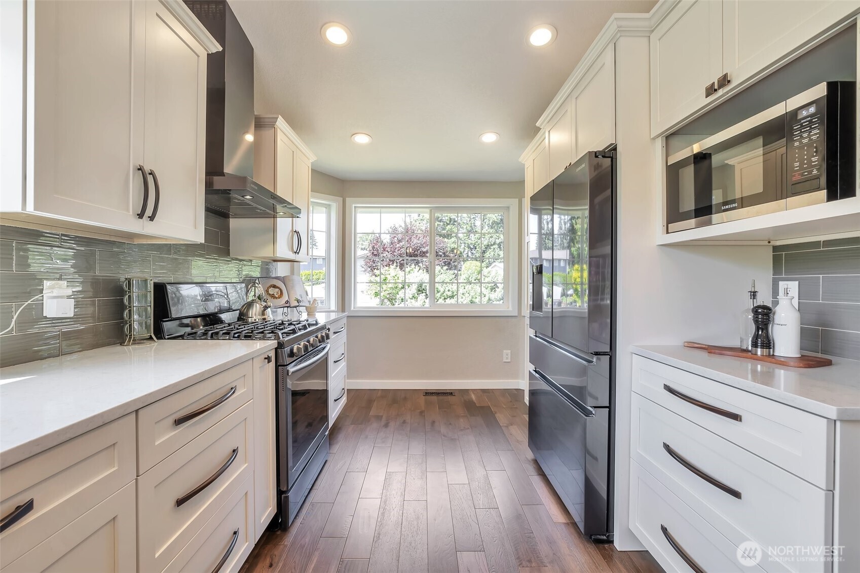 7906 211th Place Southwest Edmonds, WA 98026 - Photo 6 of 25
