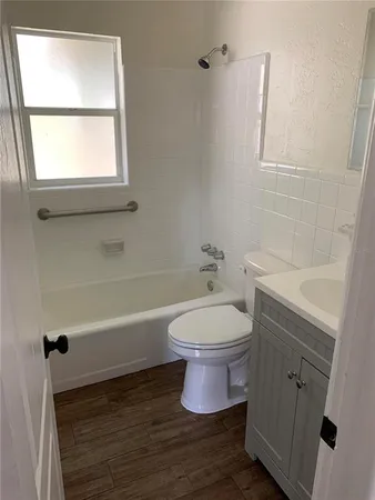 $1,400 | 127 East Kentucky Avenue, DeLand, FL 32724