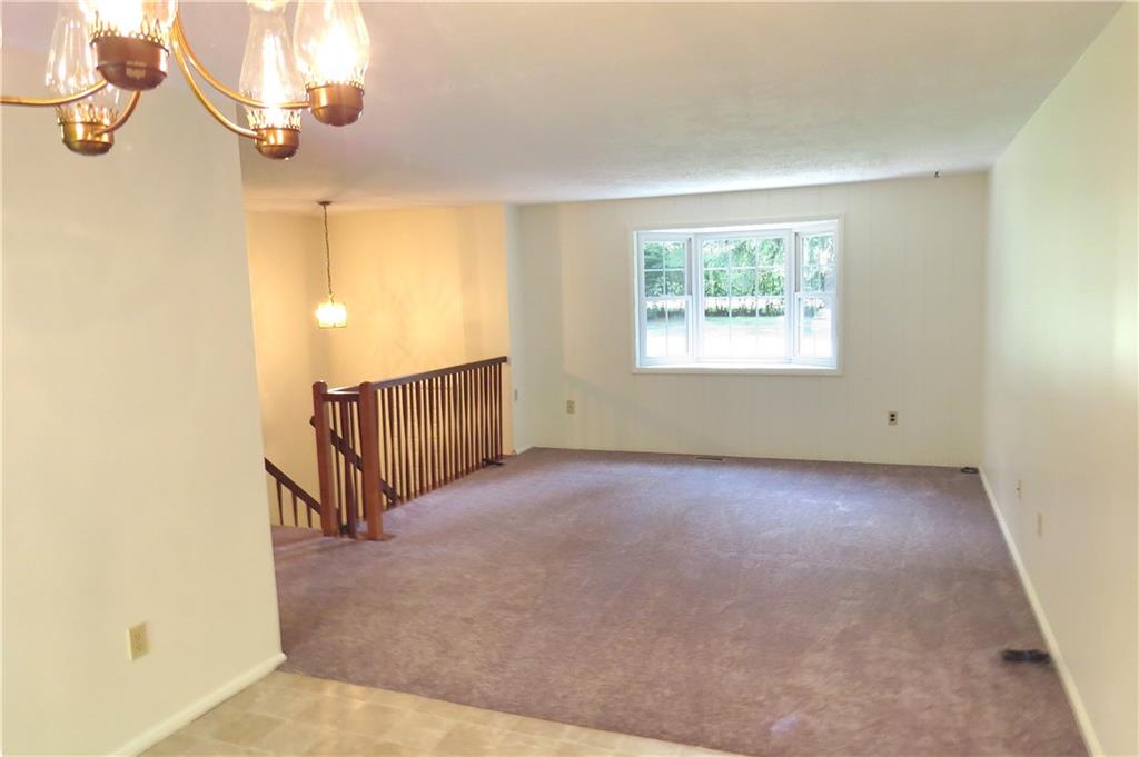 310 Holyoke Road Butler, PA 16001 - Photo 12 of 25 Gallery Image 12