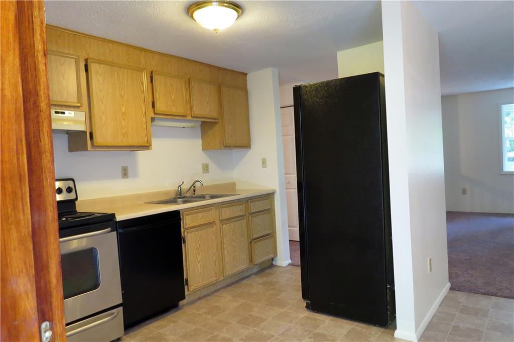 310 Holyoke Road Butler, PA 16001 - Photo 13 of 25 Gallery Image 13