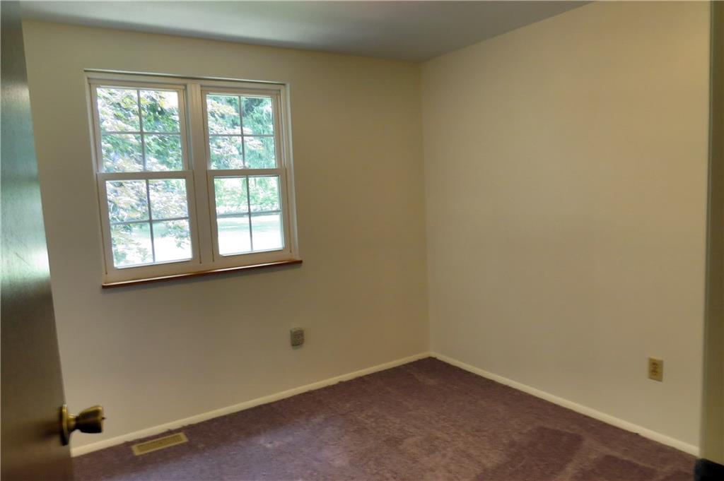 310 Holyoke Road Butler, PA 16001 - Photo 20 of 25 Gallery Image 20