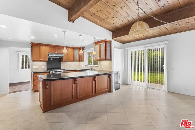 $7,950 | 1295 El Hito Circle, Pacific Palisades, CA 90272