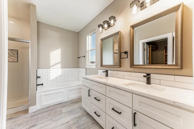 $549,000 | 7964 Caribou Place, Bel Aire, KS 67226