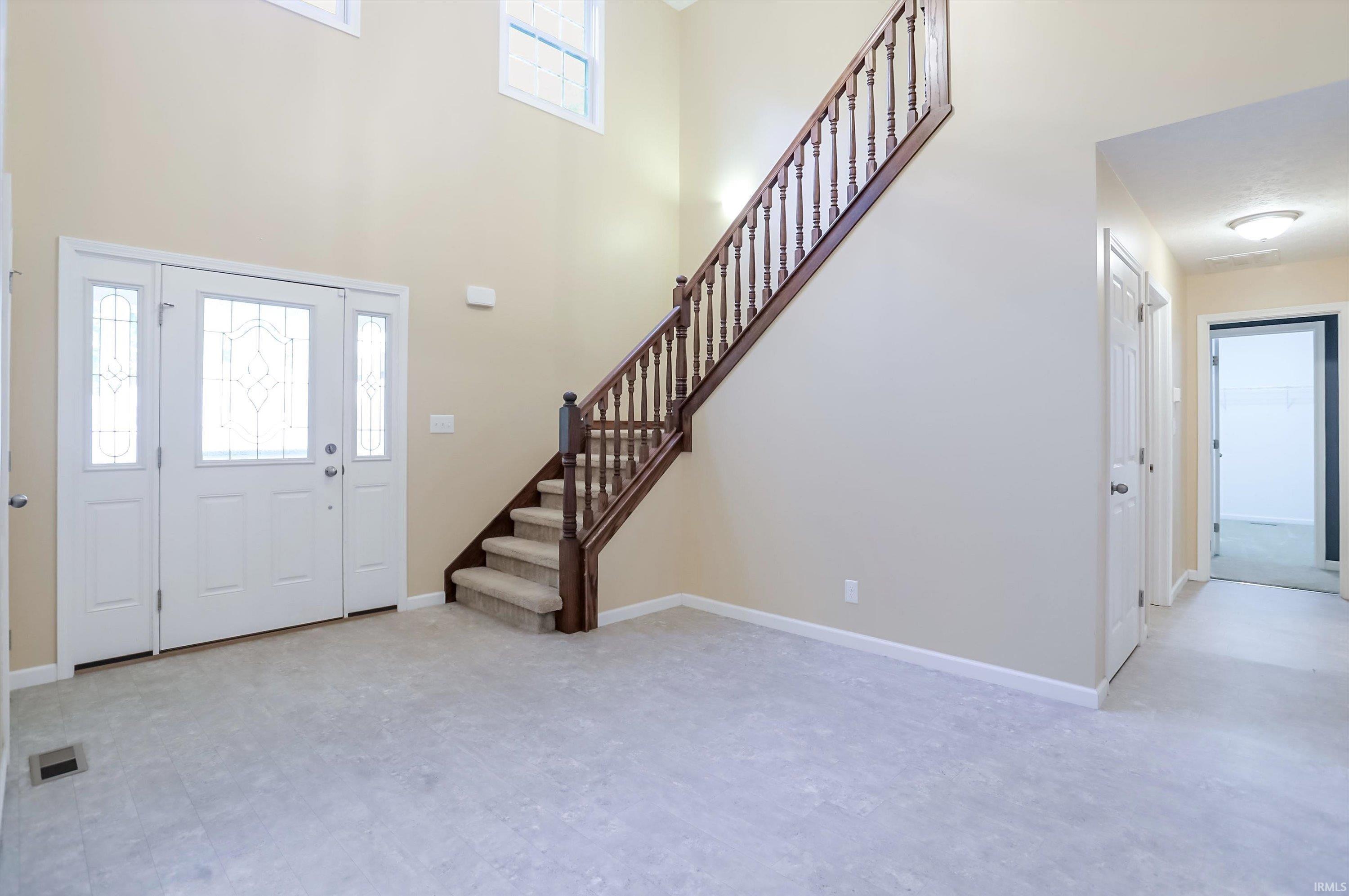 11331 West Paradise Road Monticello, IN 47960 - Photo 3 of 36
