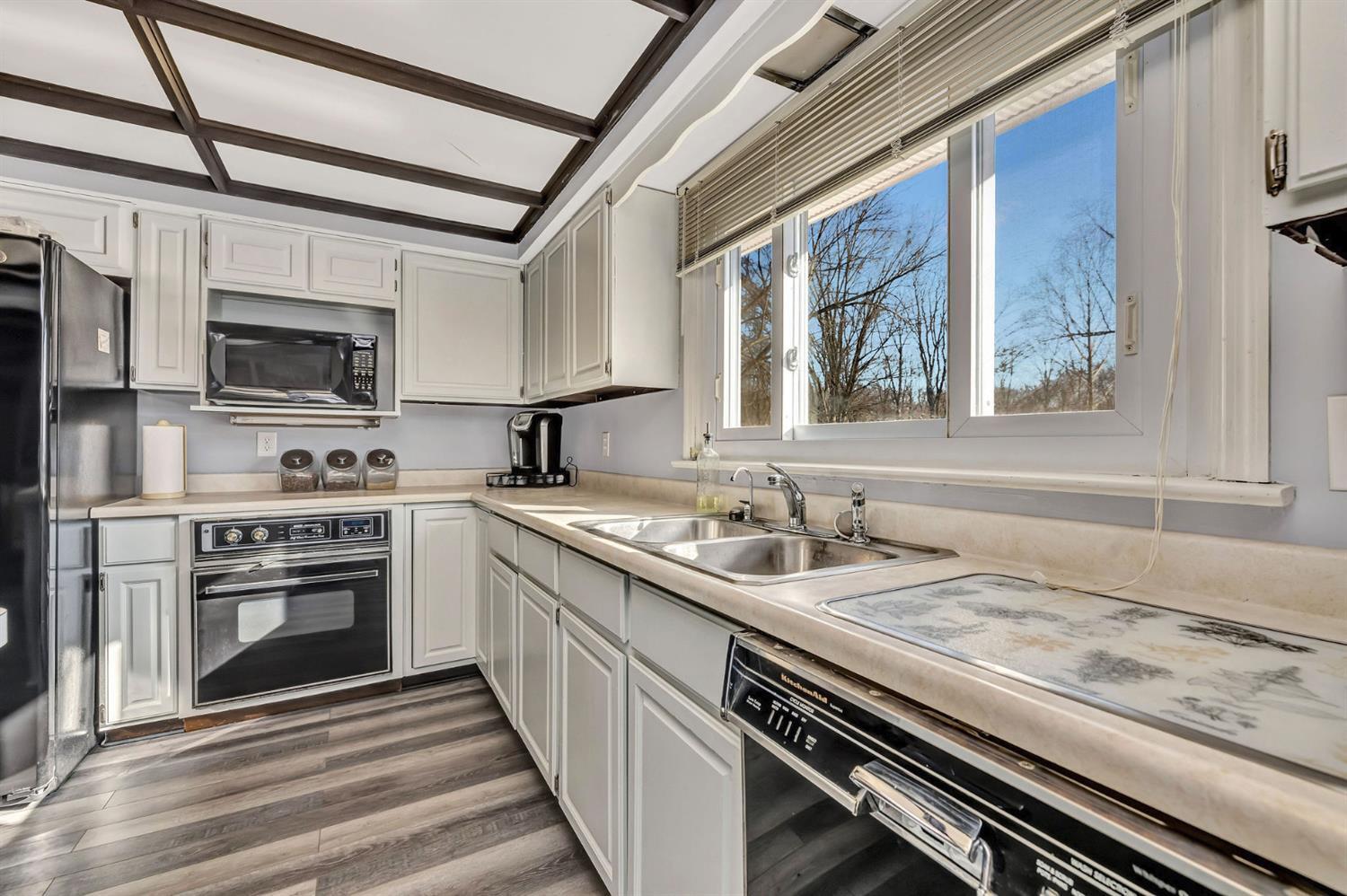 2015 Hamilton New London Road Hamilton, OH 45013 - Photo 5 of 39 Gallery Image 5