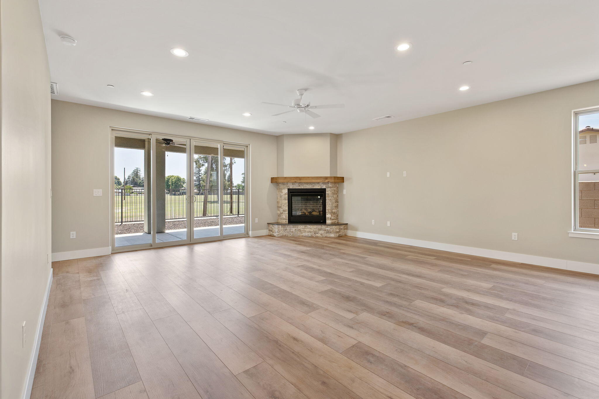 546 Little Lane Exeter, CA 93221 - Photo 16 of 41 16-web-or-mls-713A2404