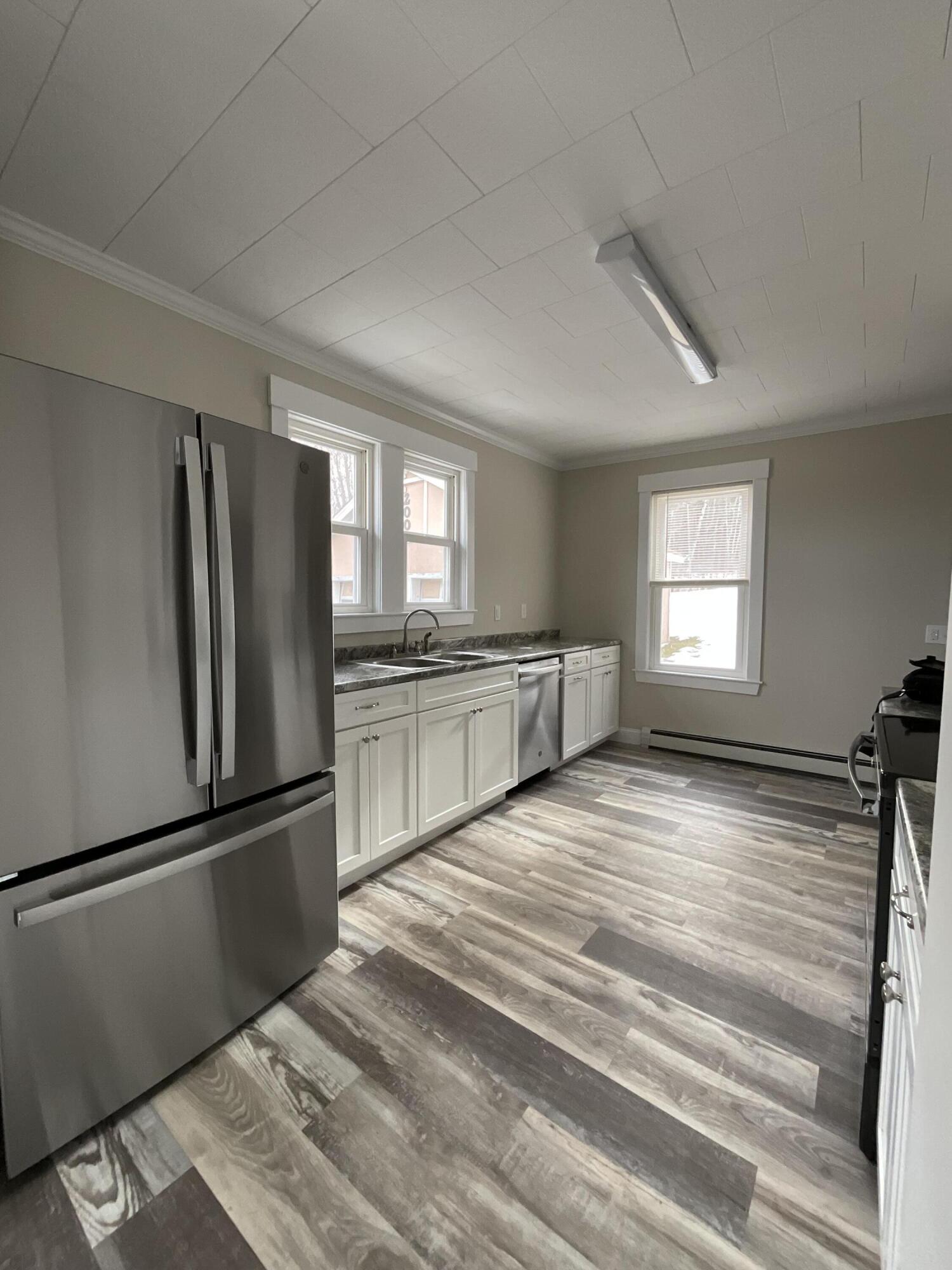 200 Enfield Road Lincoln, ME 04457 - Photo 5 of 41 IMG_0044