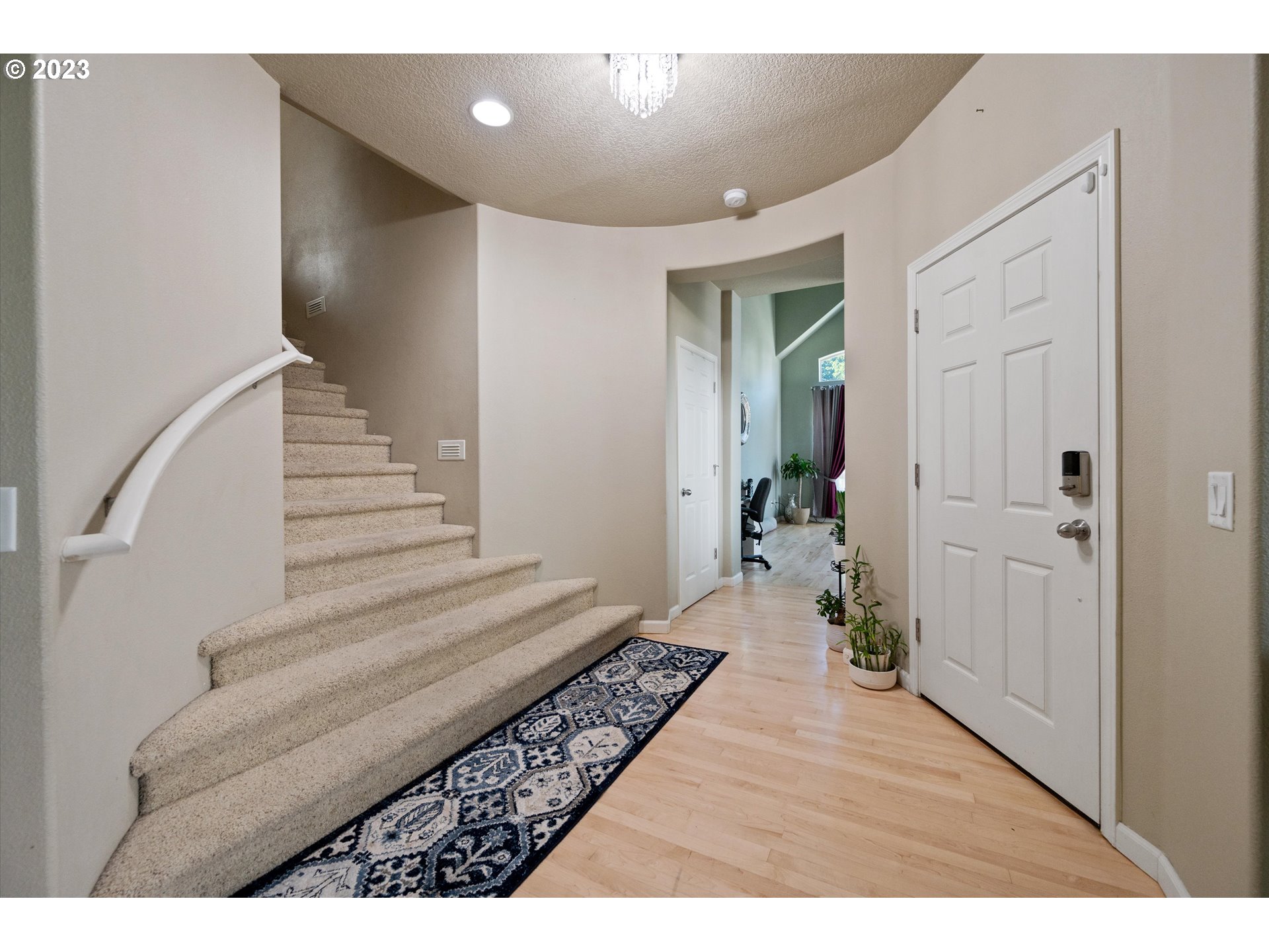 5653 Southwest Lee Street Tualatin, OR 97062 - Photo 3 of 42