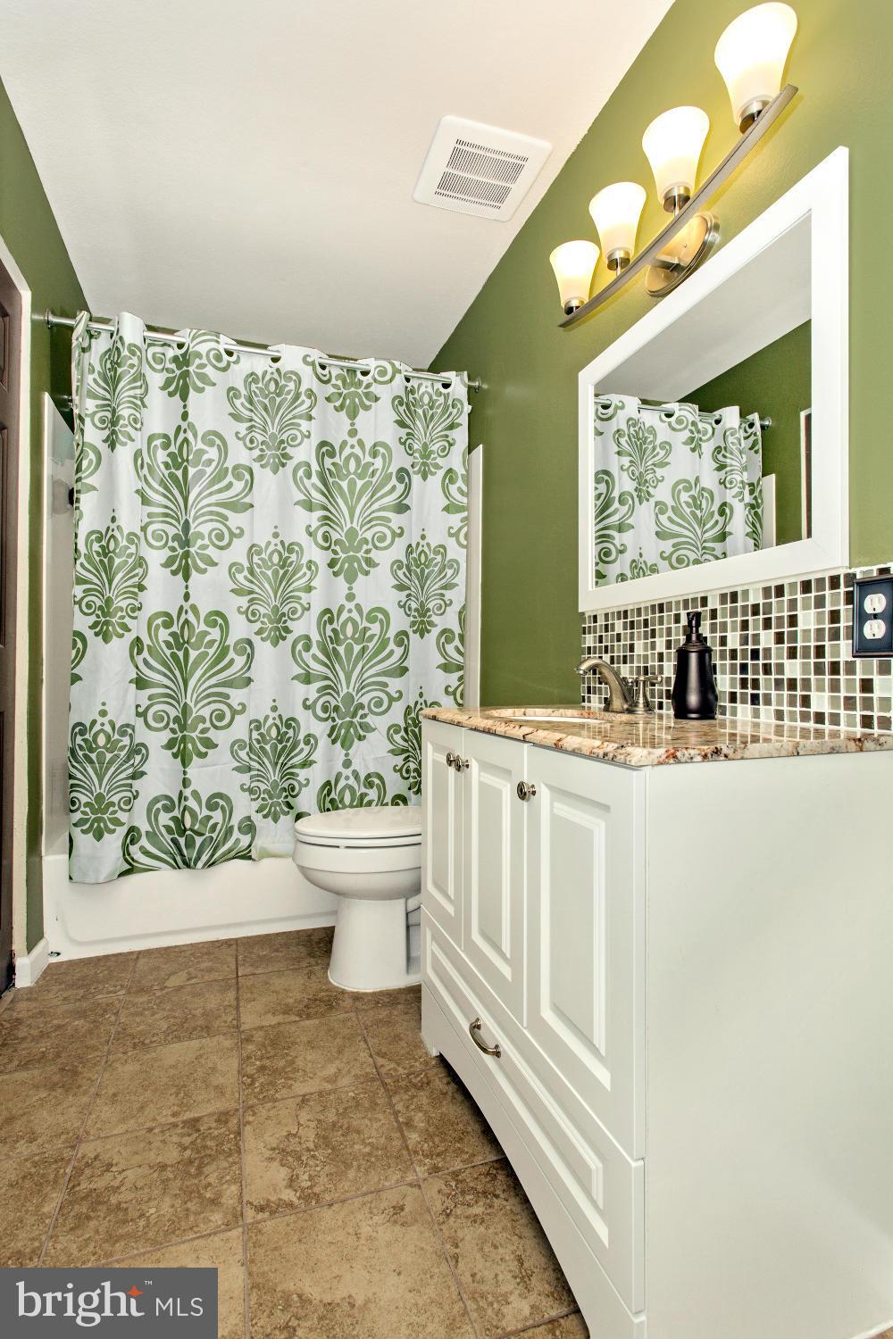 1725 Wilcox Lane Silver Spring, MD 20906 - Photo 17 of 27 Bath