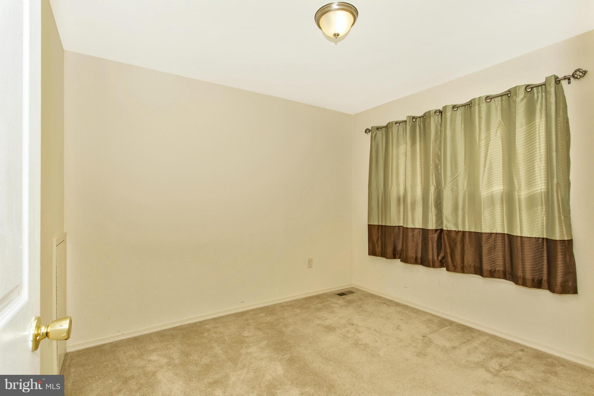 1725 Wilcox Lane Silver Spring, MD 20906 - Photo 20 of 27 Bedroom