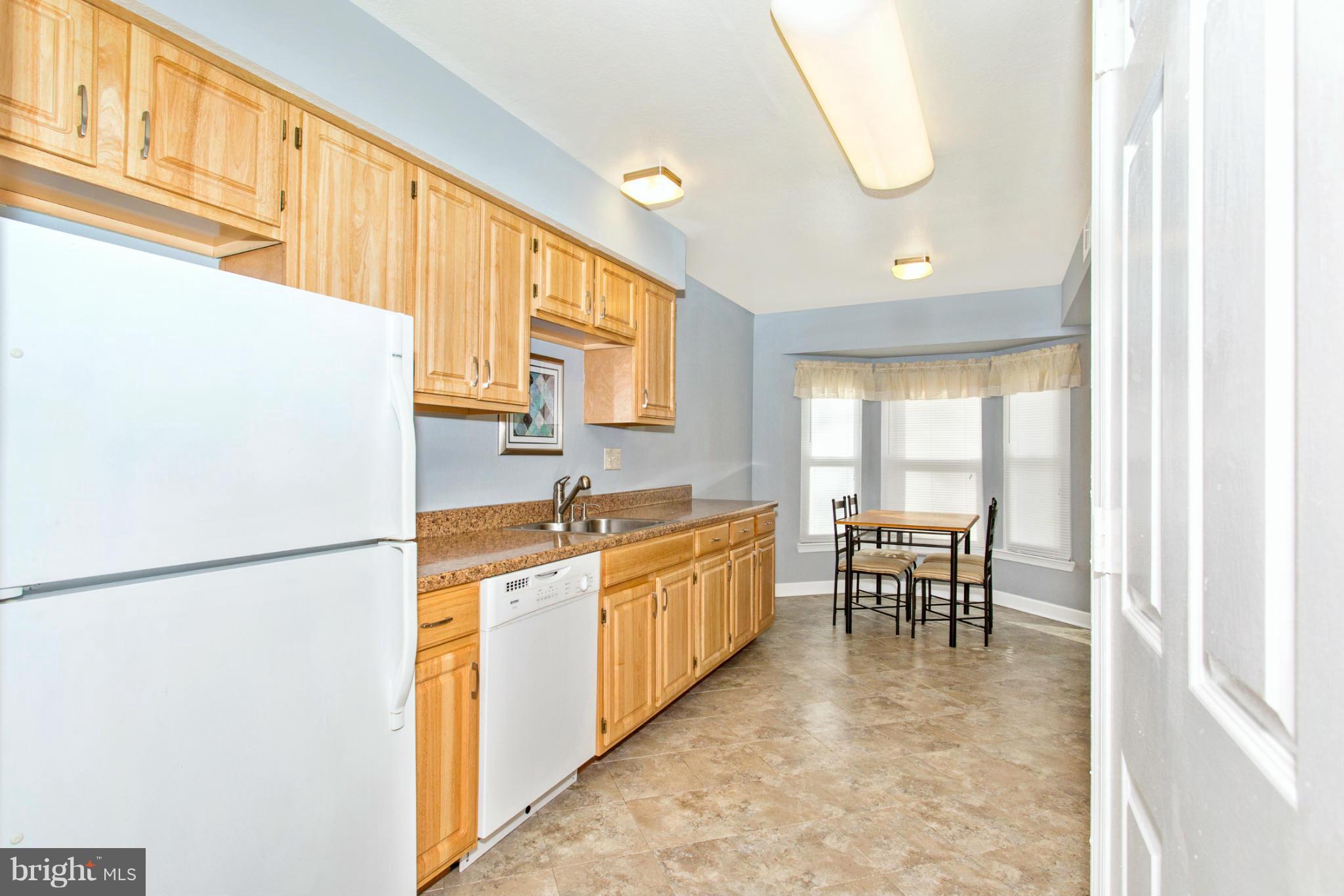 1725 Wilcox Lane Silver Spring, MD 20906 - Photo 5 of 27 Kitchen