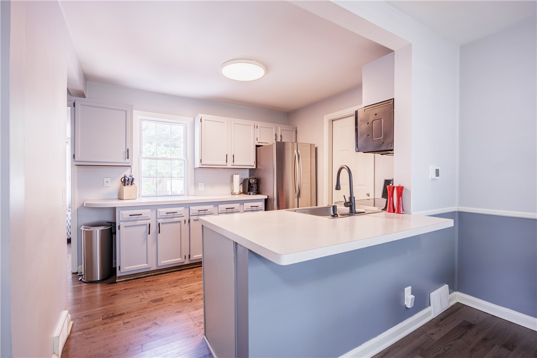 105 Oneta Road Irondequoit, NY 14617 - Photo 8 of 36