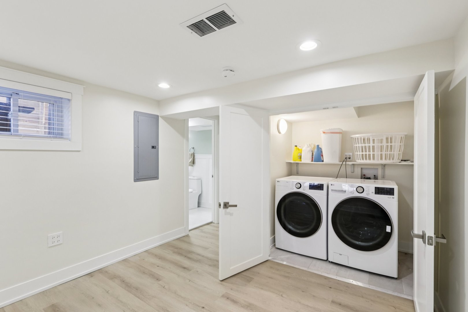 6014 West Fletcher Street Chicago, IL 60634 - Photo 21 of 33 a utility room with dryer and washer