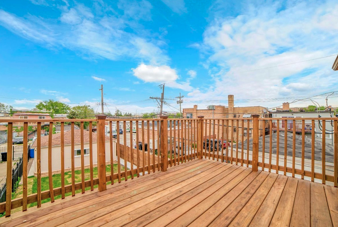 6014 West Fletcher Street Chicago, IL 60634 - Photo 26 of 33 a view of city from a balcony