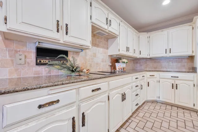 $395,000 | 214 Carson Avenue, Dumas, TX 79029