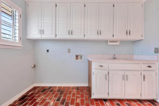 $395,000 | 214 Carson Avenue, Dumas, TX 79029