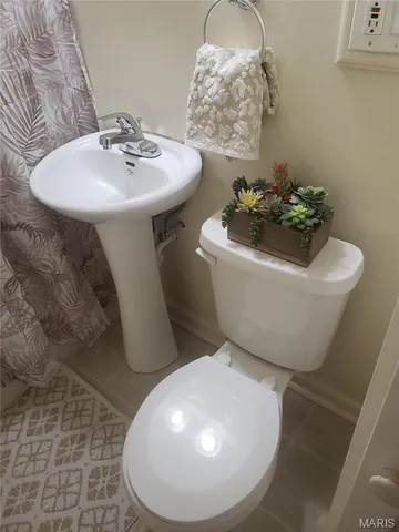 $1,300 | 127 4th Avenue, Edwardsville, IL 62025