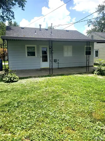 $1,300 | 127 4th Avenue, Edwardsville, IL 62025