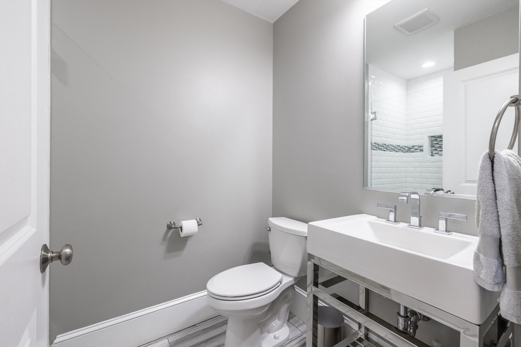 84 Nardone Road Needham, MA 02492 - Photo 13 of 36