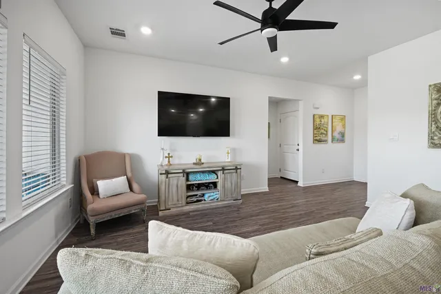 $288,000 | 23074 Riverbank Street, Vacherie, LA 70090