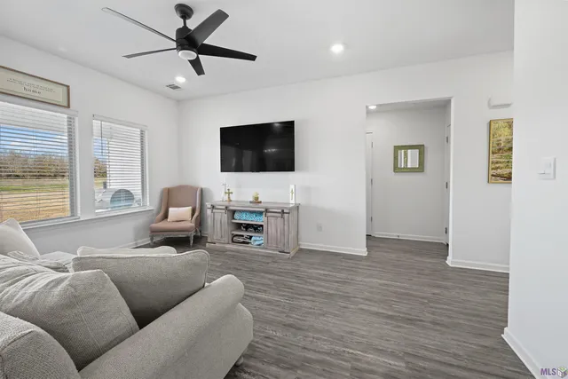 $288,000 | 23074 Riverbank Street, Vacherie, LA 70090