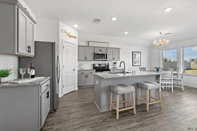 $288,000 | 23074 Riverbank Street, Vacherie, LA 70090