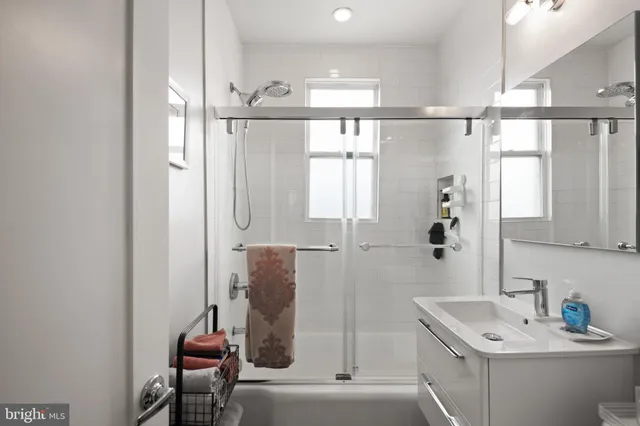 $335,000 | 3101 Sherman Avenue Northwest, Unit 402, Washington, DC 20010