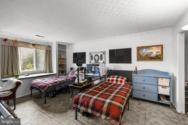 $575,000 | 143 Ridge Road, Southampton, NJ 08088