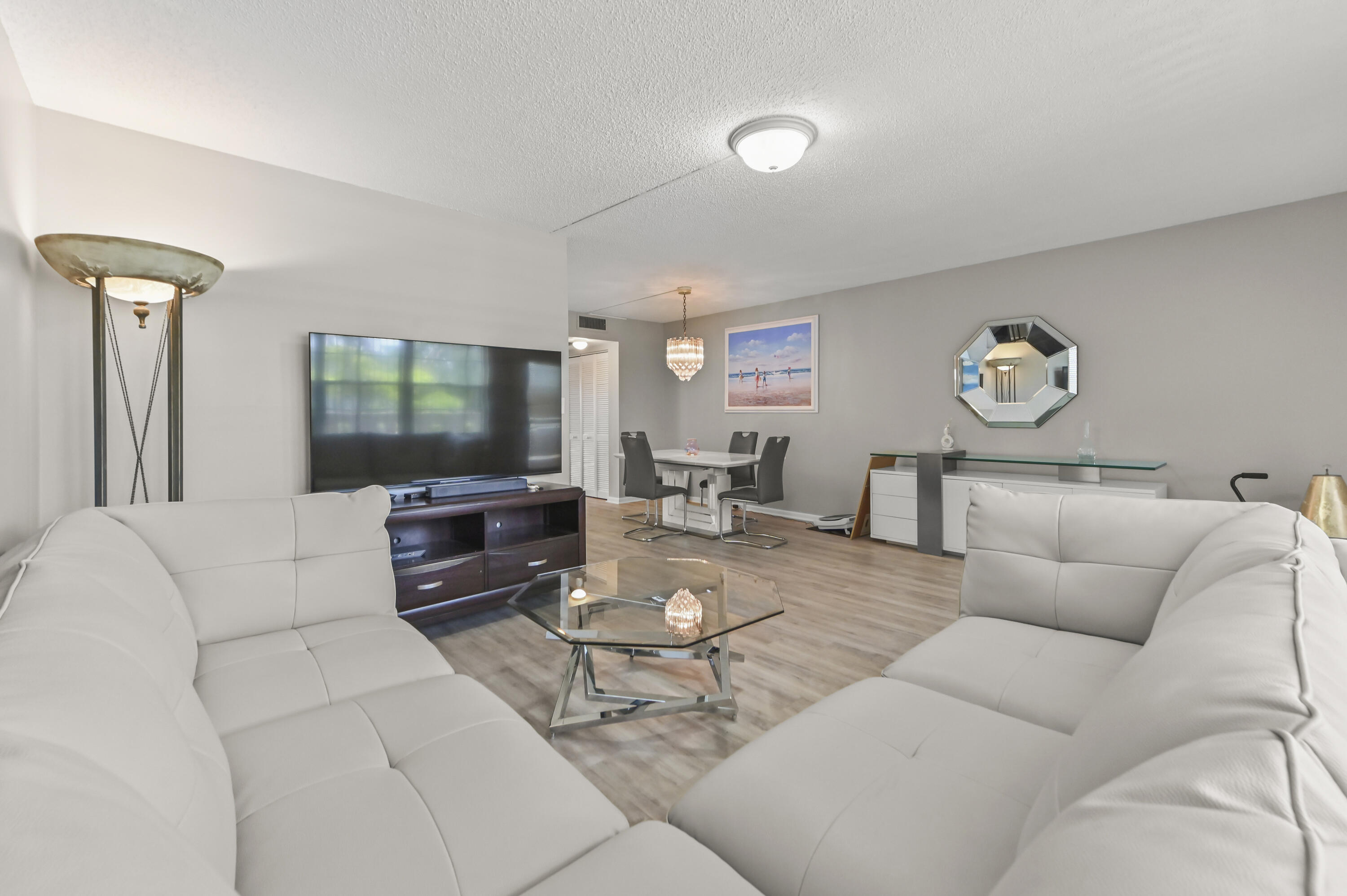 2056 Ainslie Drive Boca Raton, FL 33434 - Photo 4 of 44 05 Living Room 03