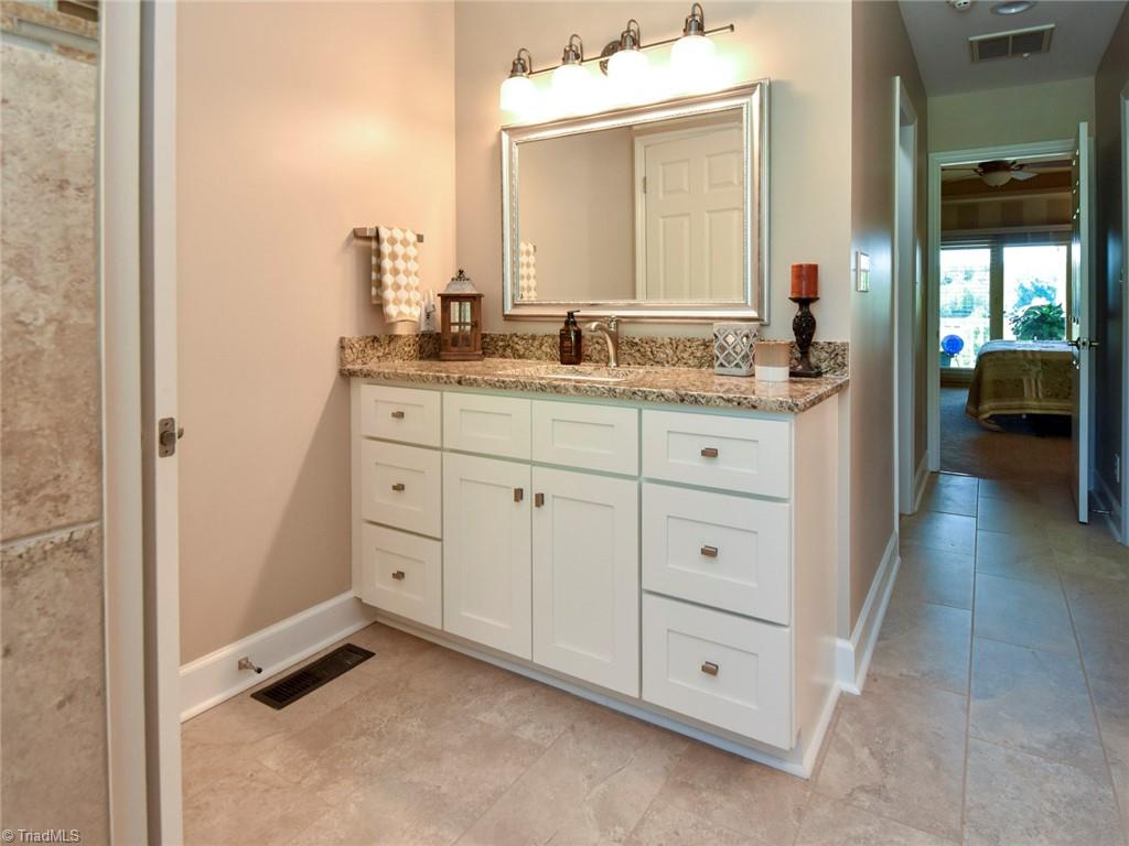 2116 Laura Lane High Point, NC 27262 - Photo 22 of 43 Gallery Image 22