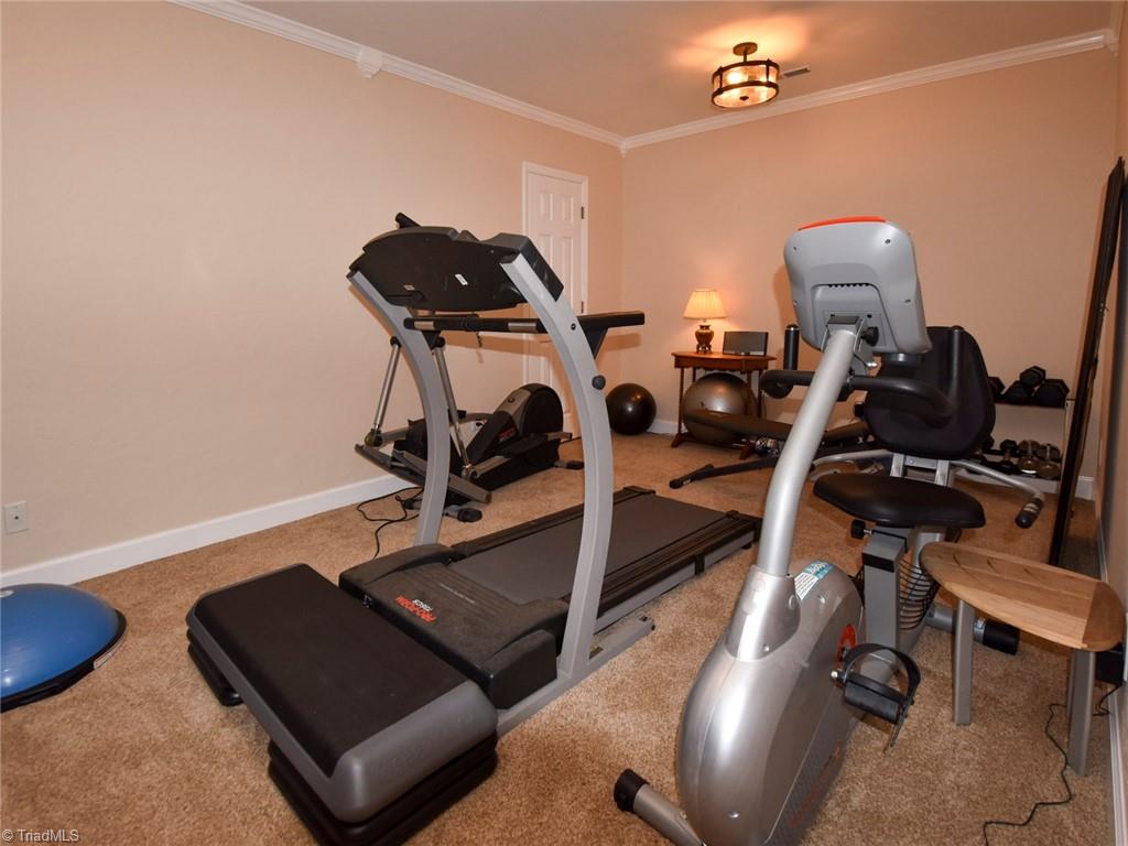 2116 Laura Lane High Point, NC 27262 - Photo 40 of 43 Gallery Image 40