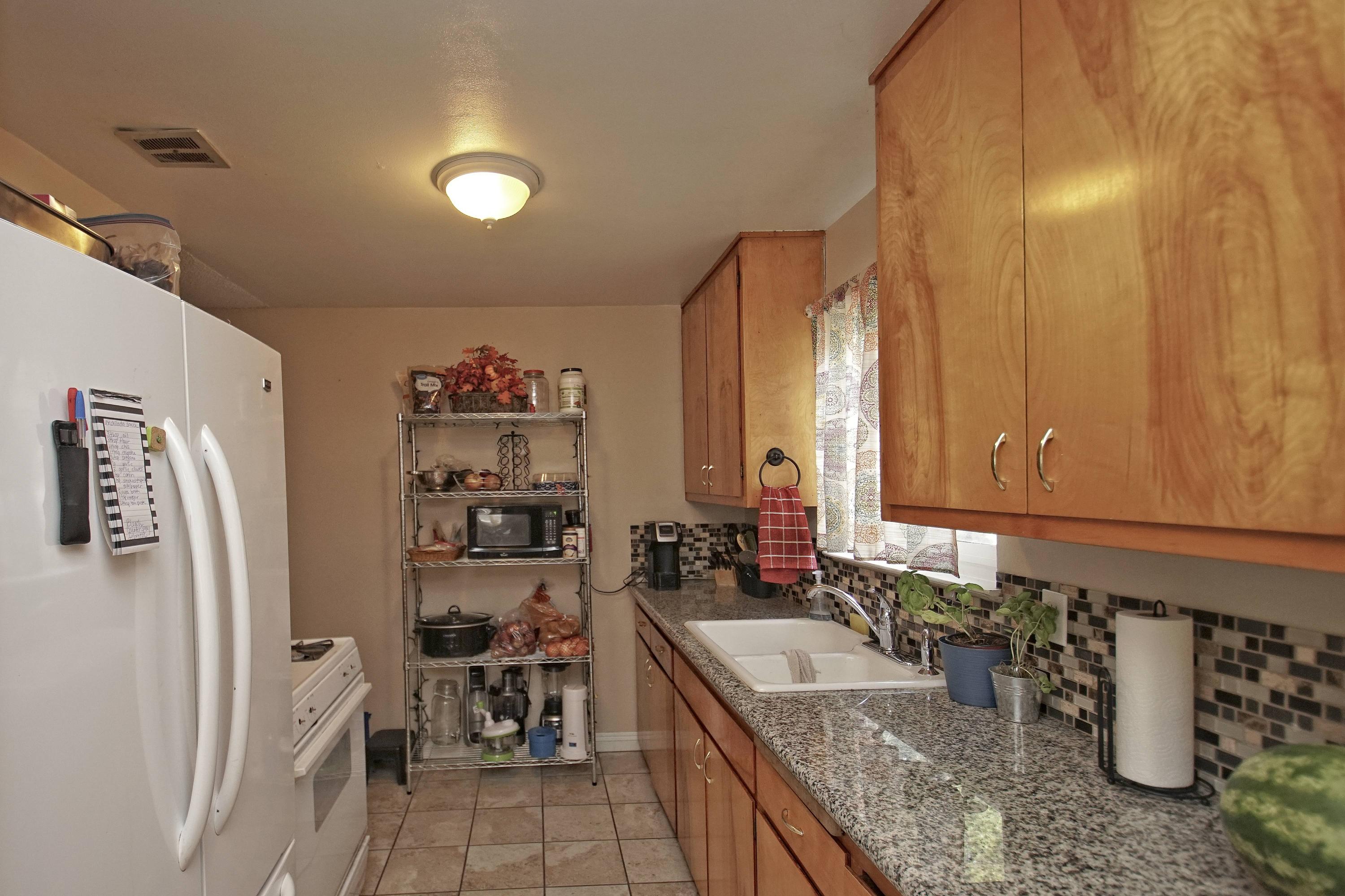 3094 Marmac Road Anderson, CA 96007 - Photo 6 of 17 DSC02036 copy