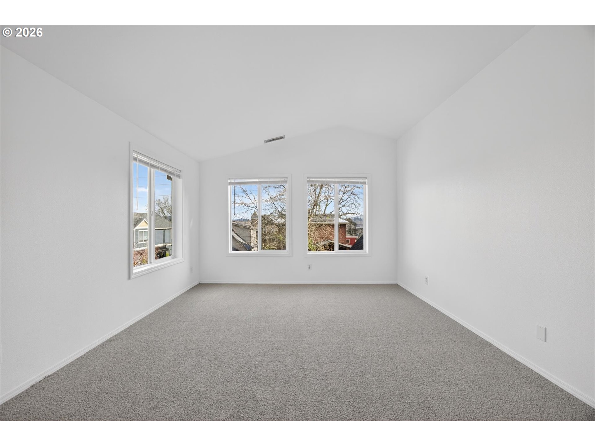 6006 Southwest View Point Terrace Portland, OR 97239 - Photo 13 of 27 Gallery Image 13
