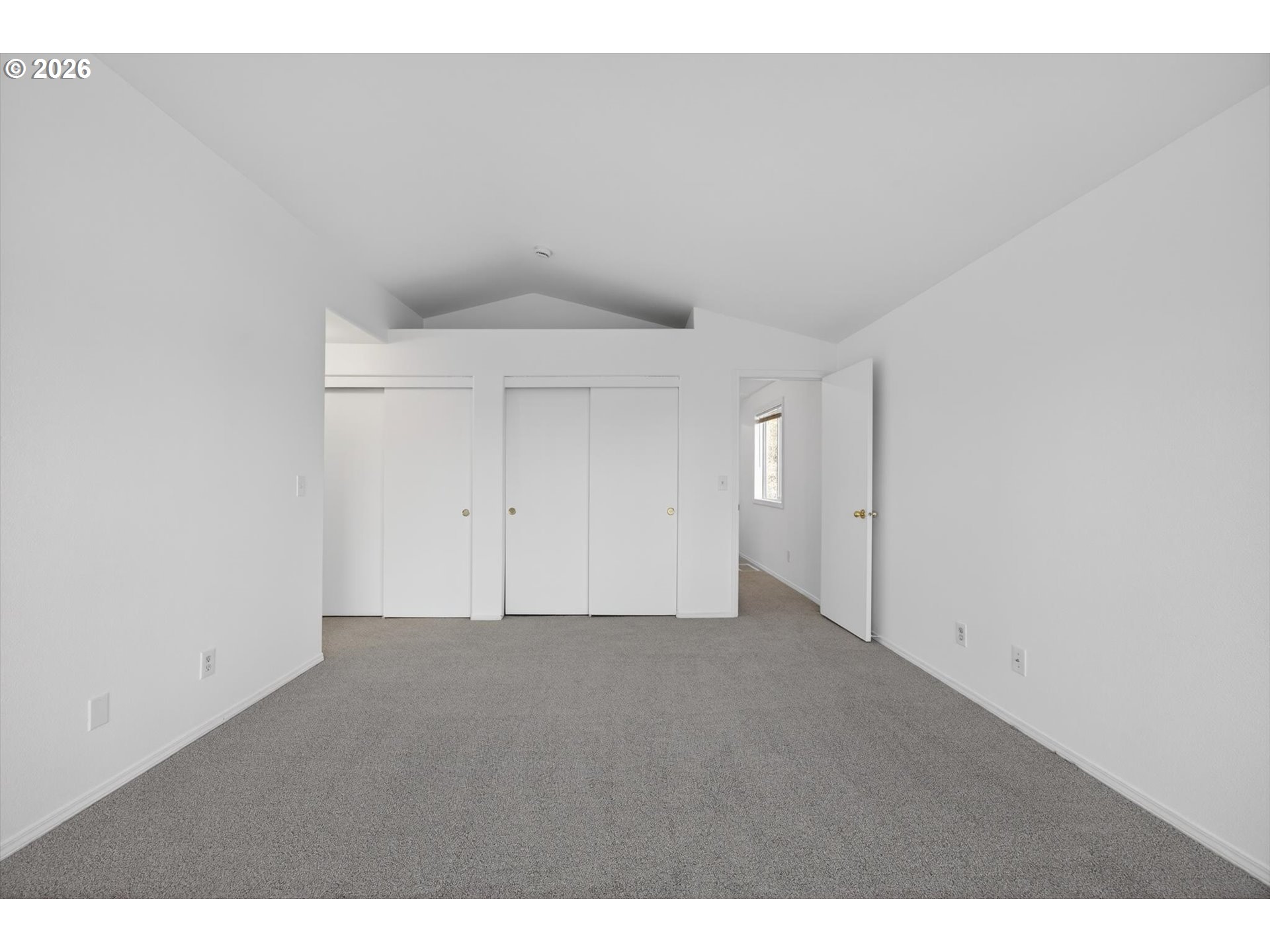 6006 Southwest View Point Terrace Portland, OR 97239 - Photo 14 of 27 Gallery Image 14