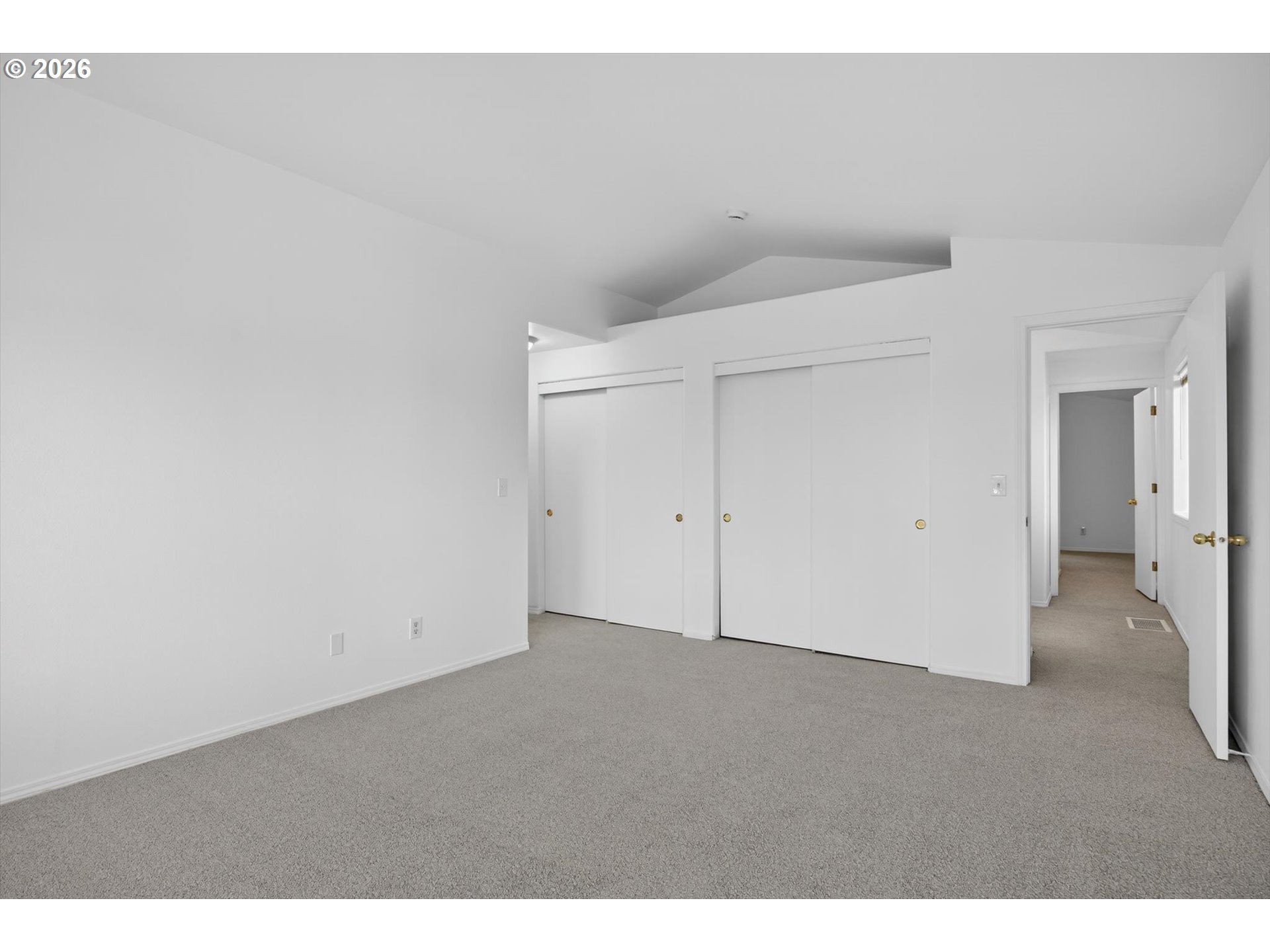 6006 Southwest View Point Terrace Portland, OR 97239 - Photo 16 of 27 Gallery Image 16