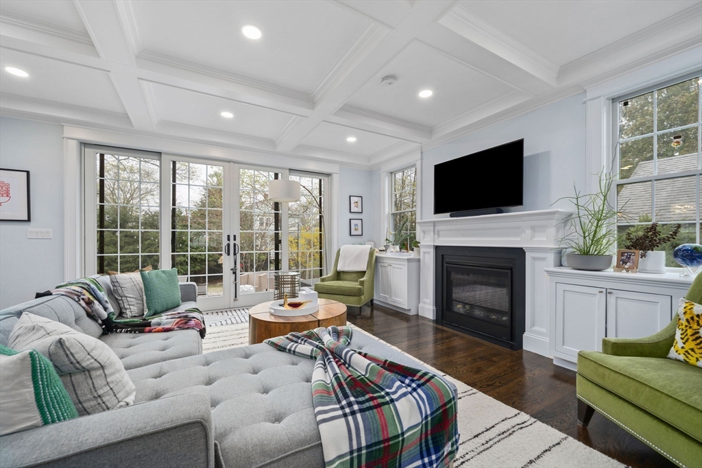 11 Woodhaven Road Newton, MA 02468 - Photo 3 of 42