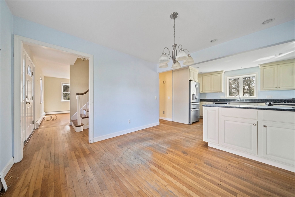 3 Andrea Road Pocasset, MA 02559 - Photo 11 of 40