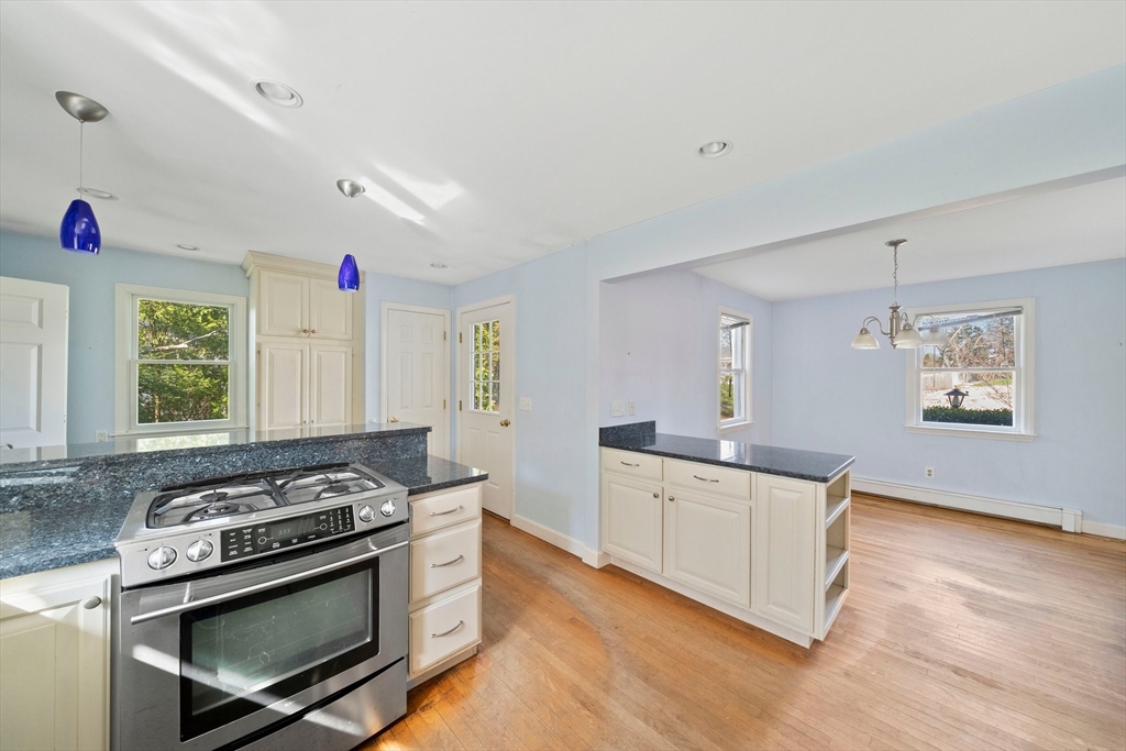 3 Andrea Road Pocasset, MA 02559 - Photo 8 of 40