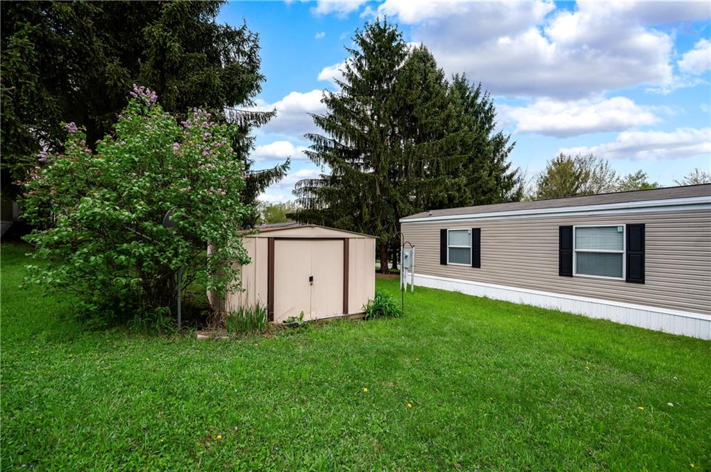 215 Baxter Lane Butler, PA 16001 - Photo 6 of 29 Gallery Image 6