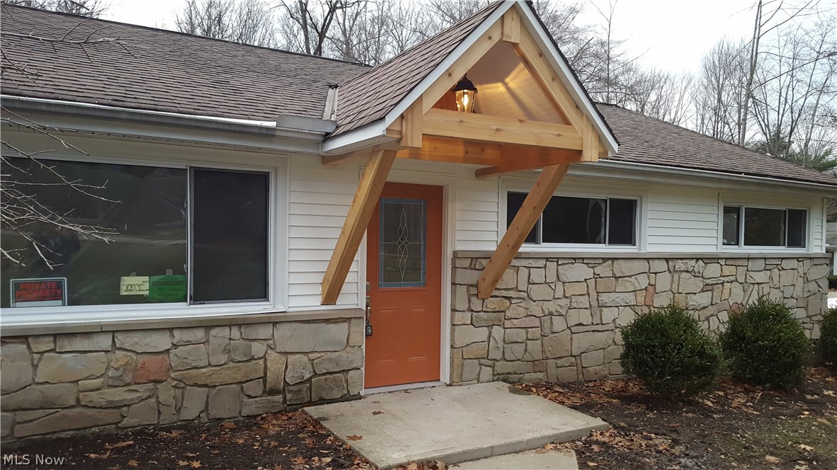 8317 Chagrin Road Chagrin Falls, OH 44023 - Photo 18 of 20 Excellent craftsmanship on the front entryway